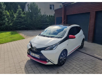 Voiture TOYOTA