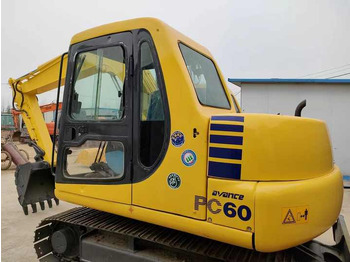 Crédit-bail de  Cheap Used Komatsu PC60-7 Crawler Excavator with High Efficiency Used Heavy Machinery Komatsu P60-7 Digger Cheap for Sale Cheap Used Komatsu PC60-7 Crawler Excavator with High Efficiency Used Heavy Machinery Komatsu P60-7 Digger Cheap for Sale: photos 2