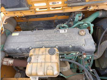 Moteur pour Pelle VOLVO D12D: photos 3