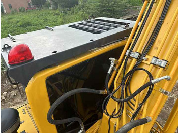 Pelle sur chenille Second Hand  Komatsu PC210-8 Excavator 21 Ton Crawler Excavator Japan Brand Low Price with Good Quality for SALE: photos 3