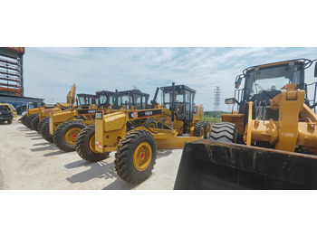 Niveleuse CATERPILLAR 140M