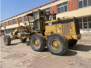 Niveleuse CATERPILLAR 14H