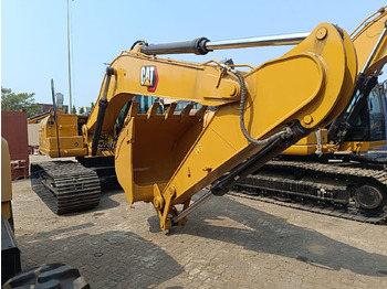 Pelle sur chenille CATERPILLAR 320D3
