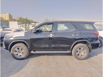 Voiture neuf TOYOTA 2.7L SR5: photos 3