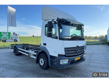Camion porte-conteneur/ Caisse mobile Mercedes-Benz Atego 1318 Day Cab, Euro 6, / BDF / DHOLLANDIA 2000KG: photos 5