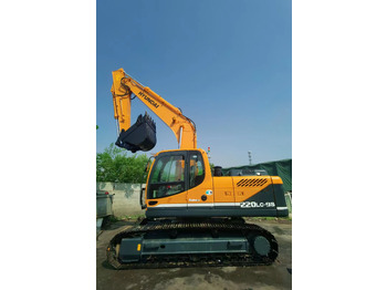 Pelle sur chenille HYUNDAI