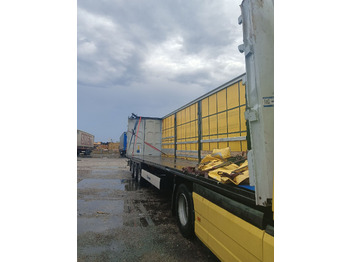 Semi-remorque rideaux coulissants KRONE located in Bari, Italy - damaged: photos 4