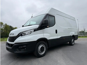 Fourgon utilitaire IVECO Daily
