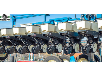 Crédit-bail de KINZE 3600 - 2006 ROK - 12 RZĘDOWY + ZBIORNIK NA NAWÓZ I MIKROELEMENTY KINZE 3600 - 2006 ROK - 12 RZĘDOWY + ZBIORNIK NA NAWÓZ I MIKROELEMENTY: photos 4