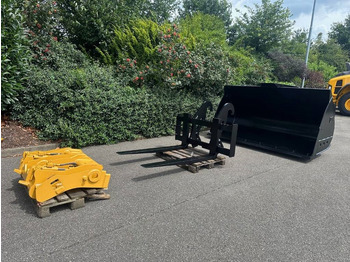 Attache rapide pour Engins de chantier Cat 938M Fusion coupler, Bucket, Forks: photos 2 Attache rapide pour Engins de chantier Cat 938M Fusion coupler, Bucket, Forks: photos 2