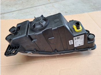 Feu anti-brouillard pour Camion Neuwertiger Nebelscheinwerfer MAN TG3 rechts, Artikel - Nr. : 81.25204 - 0002 / 0001: photos 2 Feu anti-brouillard pour Camion Neuwertiger Nebelscheinwerfer MAN TG3 rechts, Artikel - Nr. : 81.25204 - 0002 / 0001: photos 2