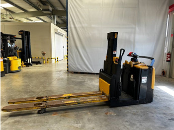 Préparateur de commandes YALE