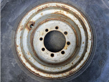 Pneus et jantes pour Engins de chantier DUNLOP 455/70-R20 (17.5/70R20) - Tire/Reifen/Band: photos 4 Pneus et jantes pour Engins de chantier DUNLOP 455/70-R20 (17.5/70R20) - Tire/Reifen/Band: photos 4