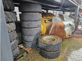 Pneus et jantes LIEBHERR