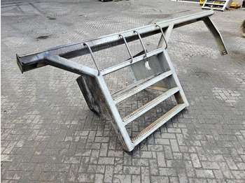 Frame/ Châssis pour Engins de chantier Liebherr LH80-94029453-Stair panel/Trittstufen/Traptreden: photos 5