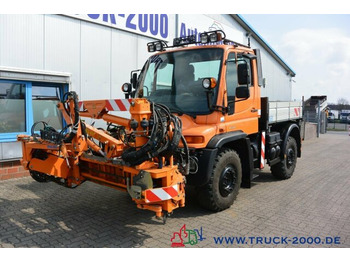 Camion plateau UNIMOG U400