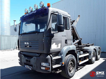 Camion porte-conteneur/ Caisse mobile MAN TGA 33.360 manual pump: photos 3