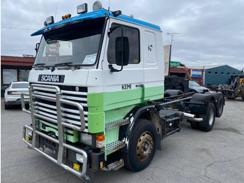 Châssis cabine SCANIA R142