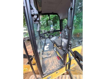 Mini pelle Caterpillar 302: photos 5 Mini pelle Caterpillar 302: photos 5