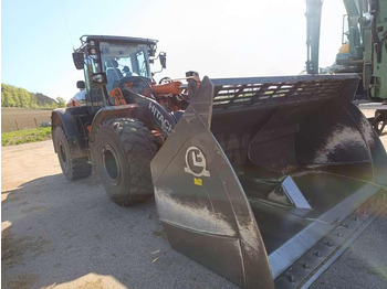 Chargeuse sur pneus Hitachi ZW220-7: photos 2 Chargeuse sur pneus Hitachi ZW220-7: photos 2