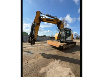Pelle sur chenille LIEBHERR R 926