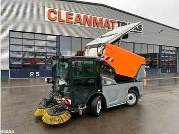 Balayeuse de voirie KÄRCHER