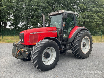 Tracteur agricole MASSEY FERGUSON 8200 series
