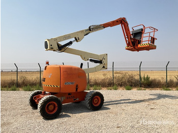 Nacelle articulée JLG