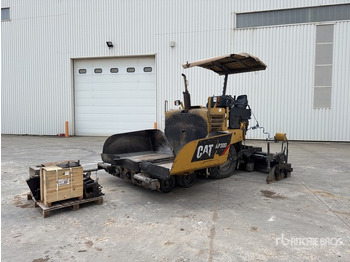 Finisseur CATERPILLAR AP300