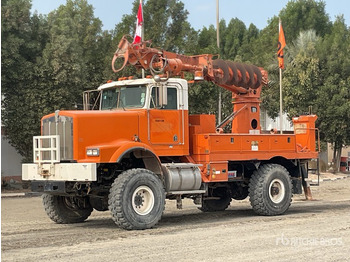 Foreuse 1995 Kenworth C500 Simon Telelect 92-45 on 4x4 Drill Truck: photos 2 Foreuse 1995 Kenworth C500 Simon Telelect 92-45 on 4x4 Drill Truck: photos 2