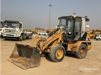Chargeuse sur pneus CATERPILLAR 906