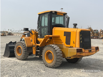 Chargeuse sur pneus 2019 JCB 437-4: photos 3