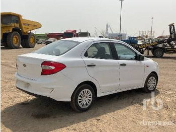 Voiture FORD FIGO: photos 3