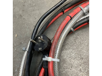 Pièces de rechange pour Matériel de manutention Hawker 24V/72A Lifetech TC1LT: photos 4 Pièces de rechange pour Matériel de manutention Hawker 24V/72A Lifetech TC1LT: photos 4