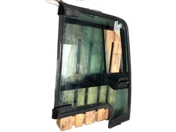 Cabine et intérieur NISSAN