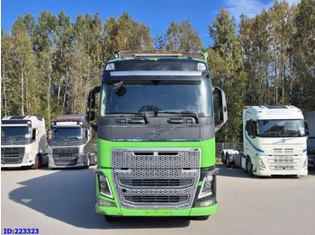 Camion fourgon VOLVO FH16 750HP - 8x4 -Big Axles: photos 2