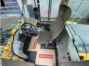 Chargeuse sur pneus Volvo L220G: photos 3