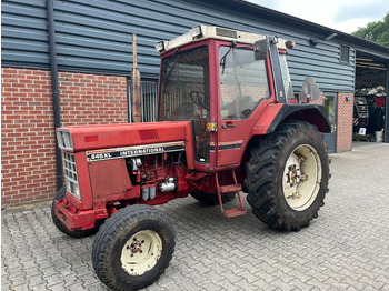 Tracteur agricole INTERNATIONAL