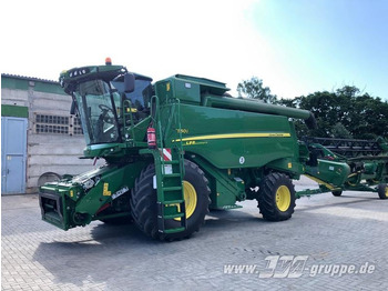 Moissonneuse-batteuse JOHN DEERE T550
