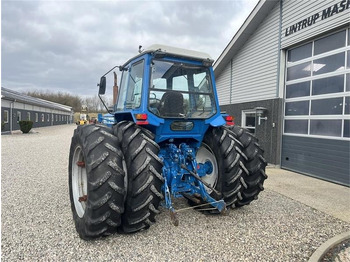 Tracteur agricole Ford 8210 En rigtig velholdt klassiker med tvillinghjul: photos 3