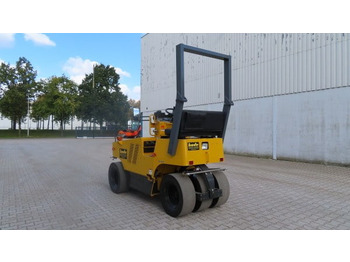 Compacteur à pneus Sakai TS 160-2: photos 4 Compacteur à pneus Sakai TS 160-2: photos 4