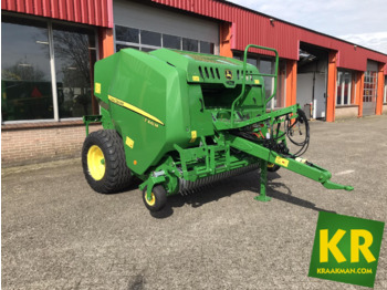 Presse à balles rondes JOHN DEERE