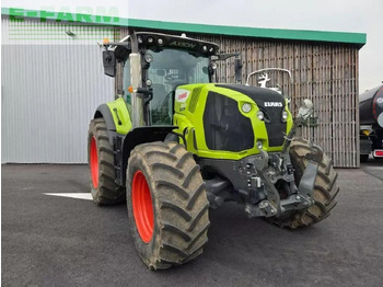 Tracteur agricole CLAAS Axion 800
