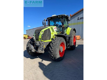 Tracteur agricole CLAAS Axion 830