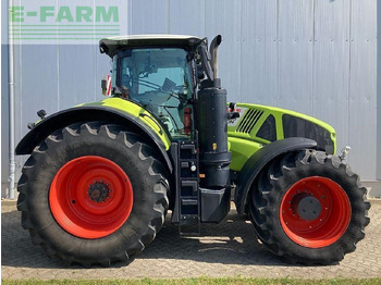Tracteur agricole CLAAS Axion 930