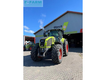 Tracteur agricole CLAAS Axion 930