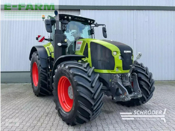 Tracteur agricole CLAAS Axion 960