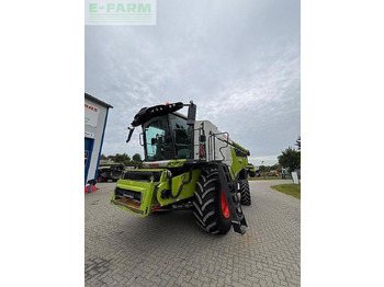 Moissonneuse-batteuse CLAAS Lexion
