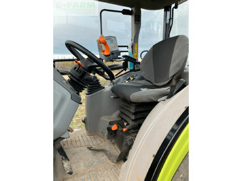 Tracteur agricole CLAAS nexos 240 m: photos 2