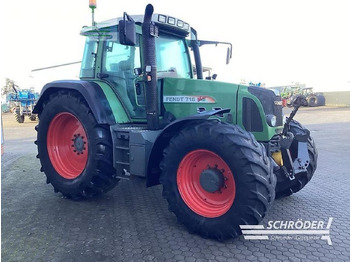 Tracteur agricole FENDT 718 Vario